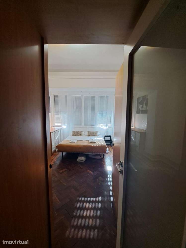 Quarto - localizado em Arroios Lisbon - Grande imagem: 3/10