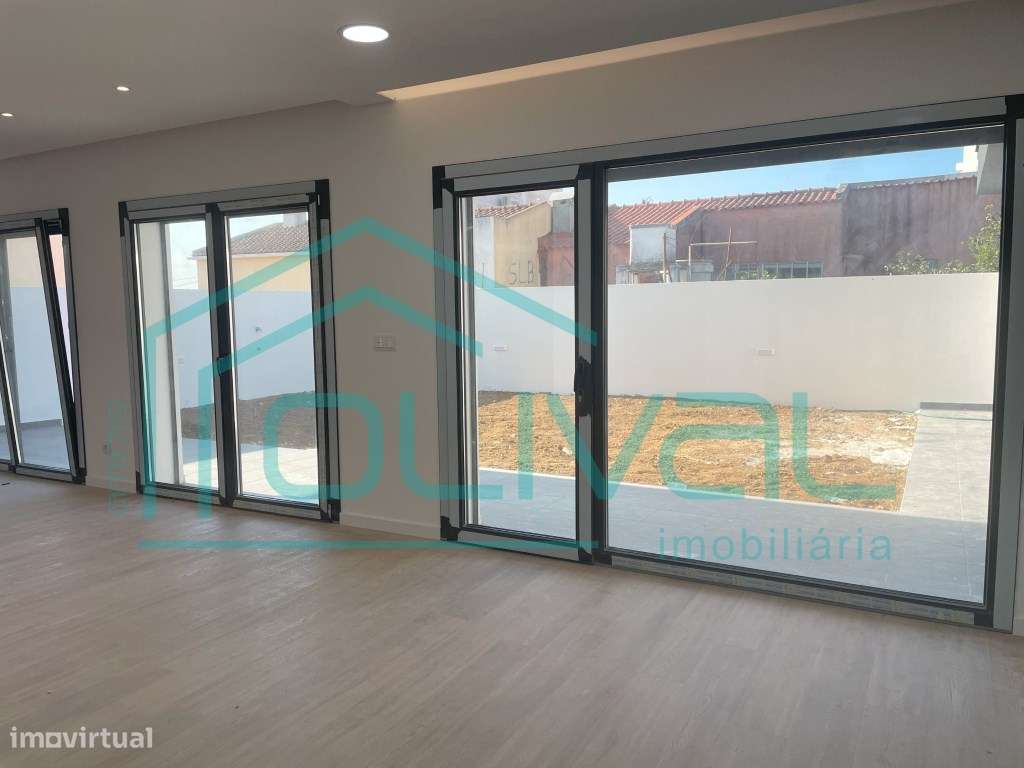 Agradável Moradia T4 A 20 minutos de Lisboa-9
