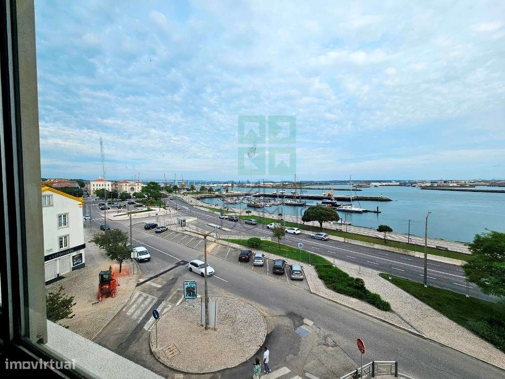 Apartamento T5 duplex, frente marina, na Figueira da Foz-21