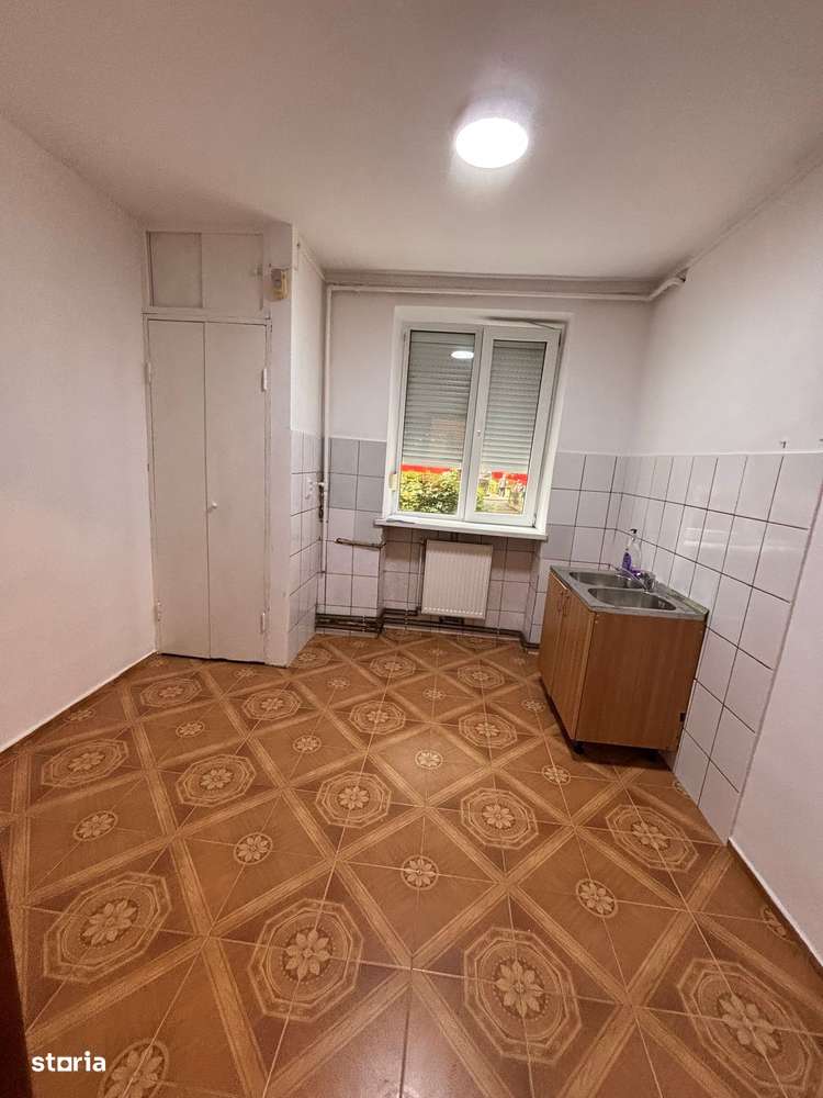 Apartament 2 camere, parter-zona Sacele-5