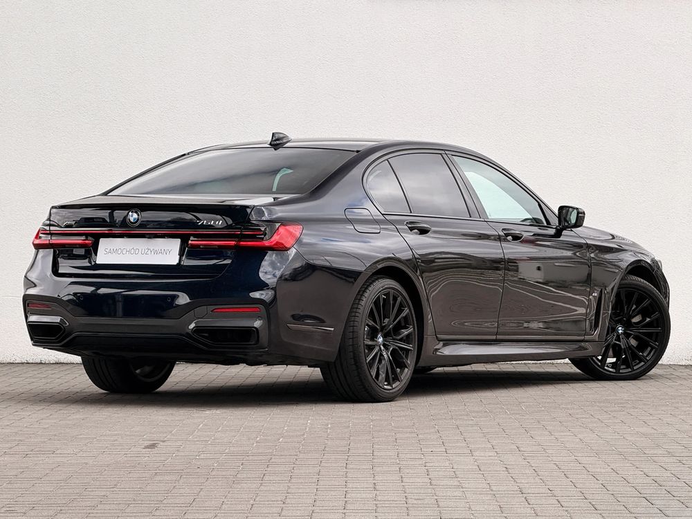 BMW Seria-7 750I XDRIVE 4.4 Benzyna 530 KM — zdjęcie 2
