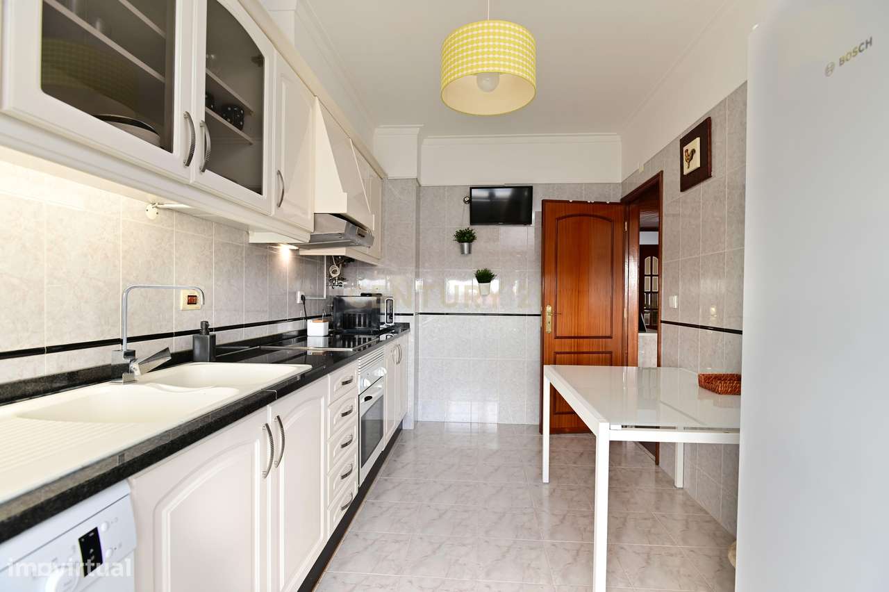 Apartamento T3 Mobilado, em Varge Mondar (Rio de Mouro, Sintra)-17