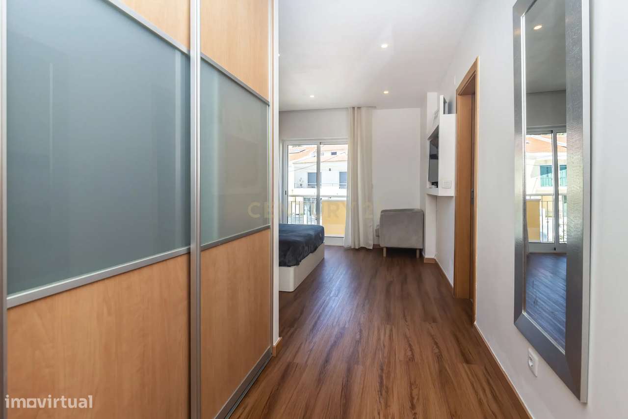 Moradia T3 com Piscina e Excelentes Áreas nos Foros de Amora-20