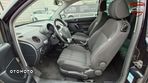 Volkswagen New Beetle - 14