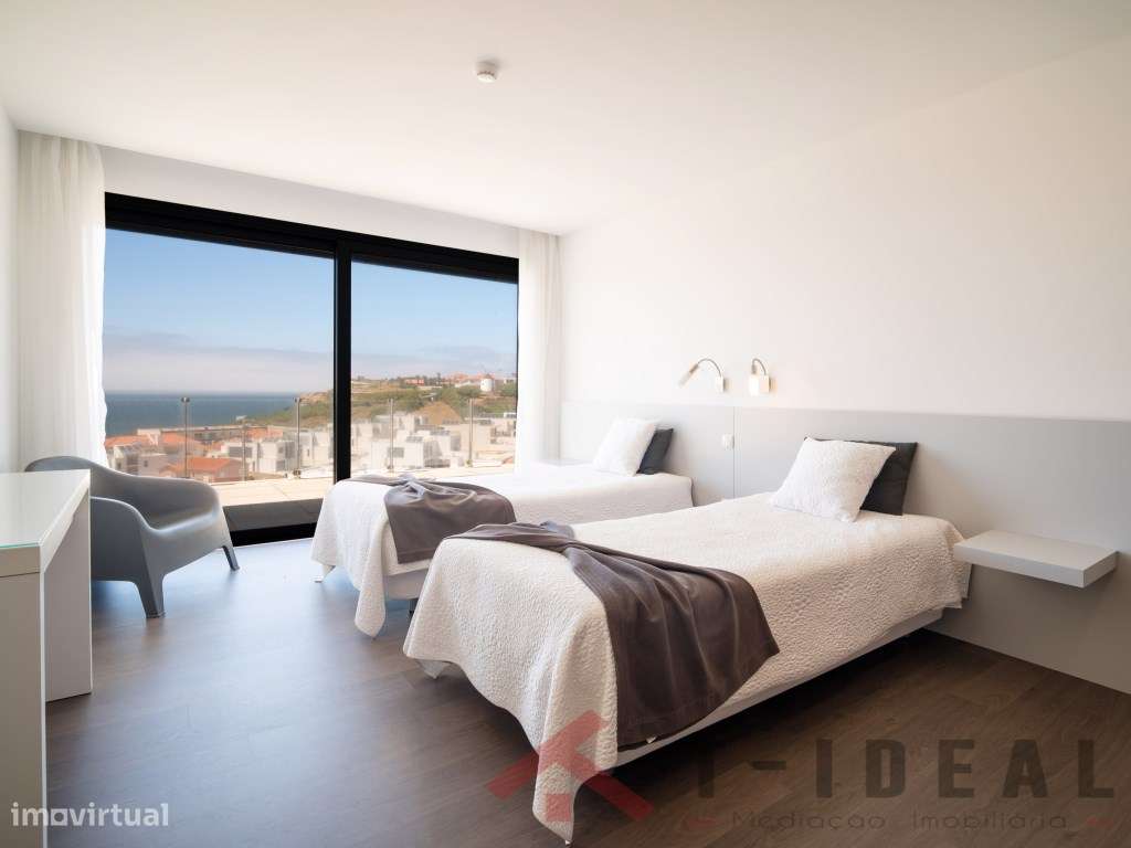 Moradia T4 Moderna Vista Mar-48