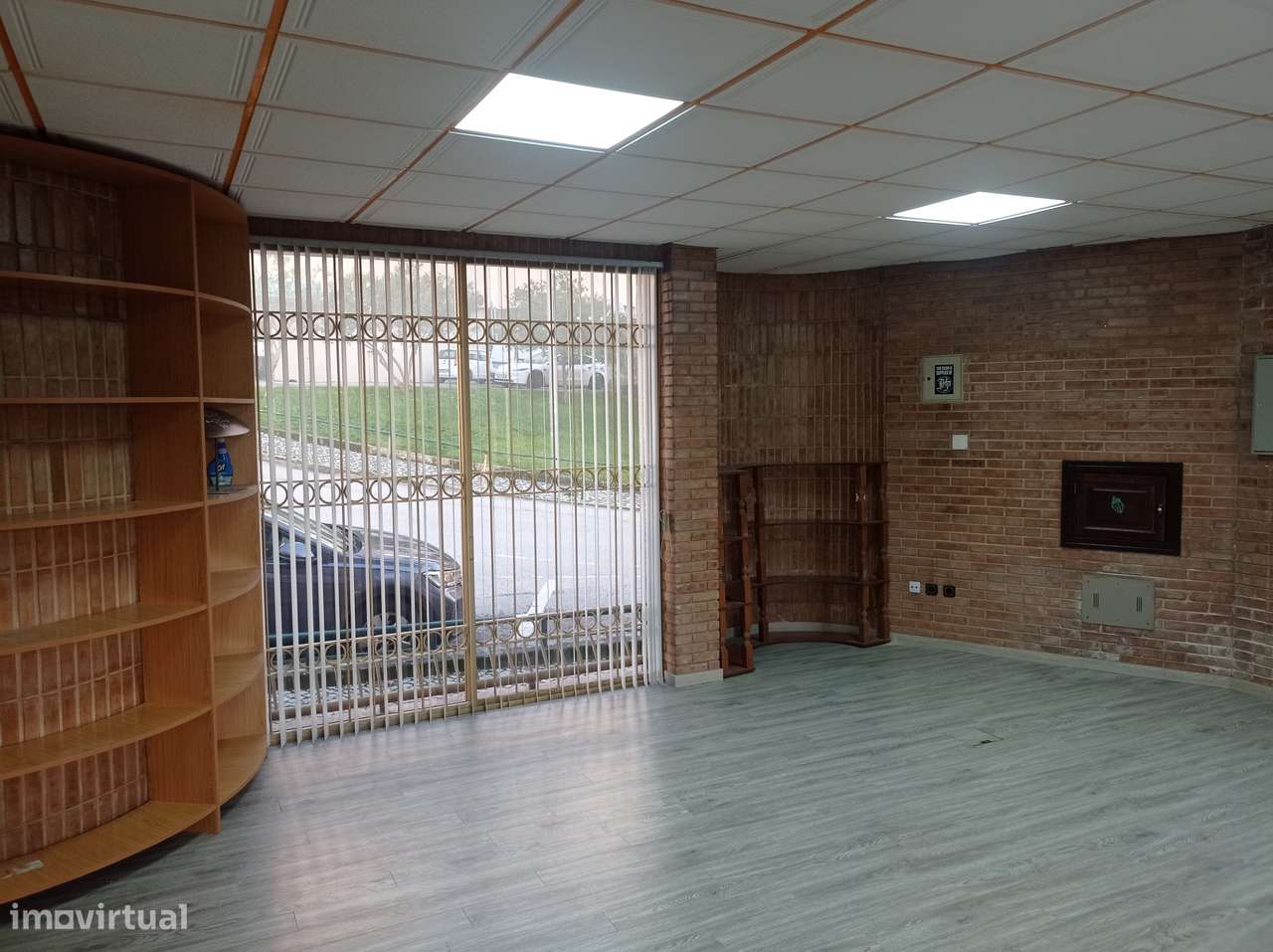 Loja 45m - Grande imagem: 2/7