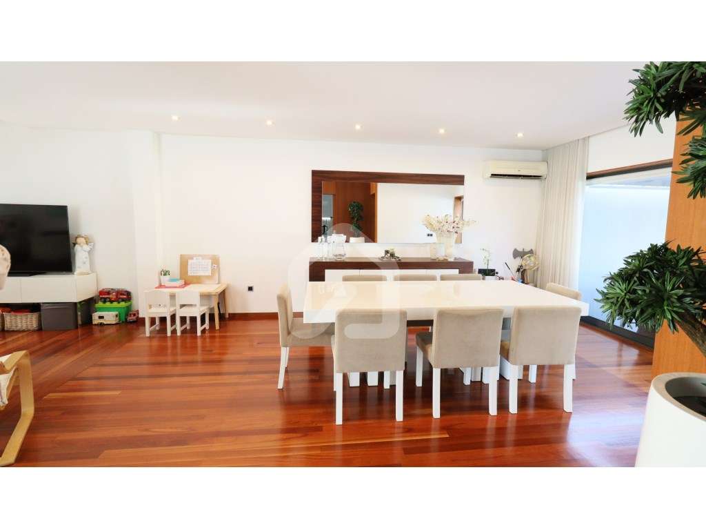 Moradia T3 + T0 em Condomínio Fechado com Piscina à Venda em Vila N...-7