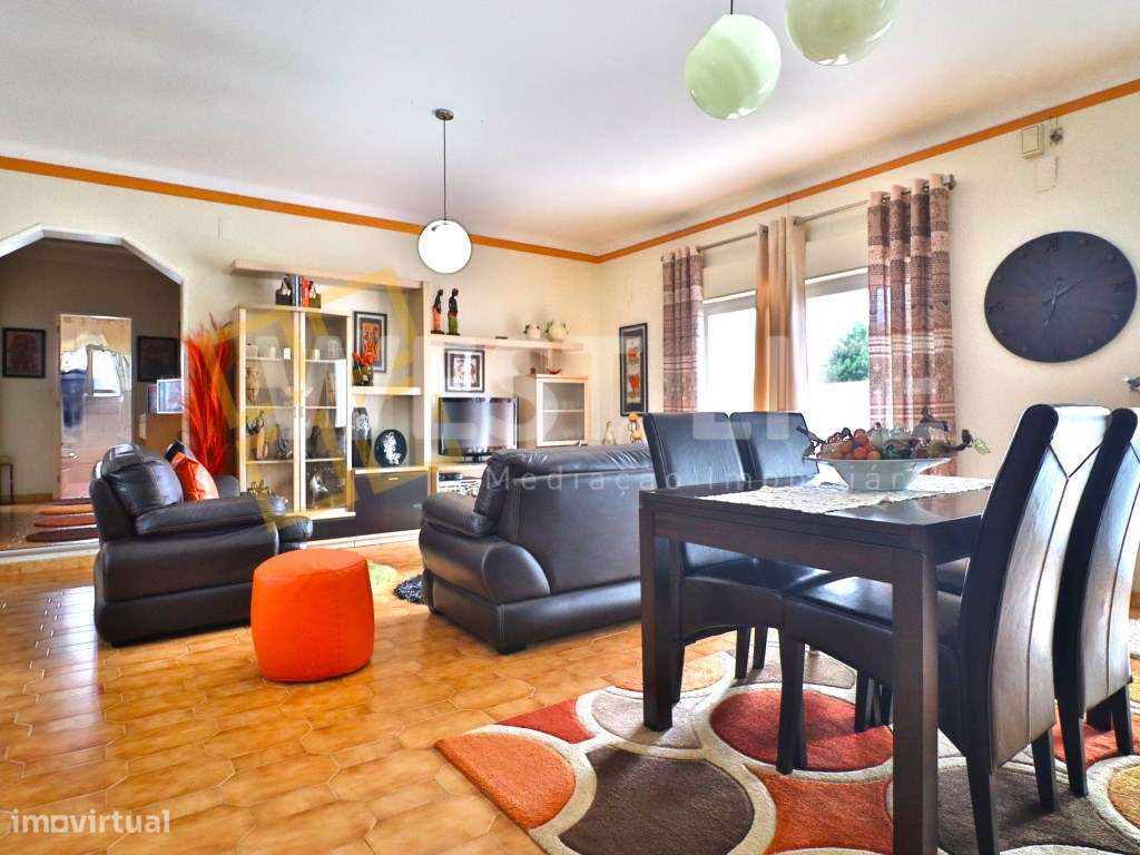 Moradia Independente T4 com terreno de 4 600m2 - A 8 minutos da Pra... - Grande imagem: 2/17