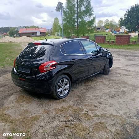 Peugeot 208 1.6 VTi Allure - 12