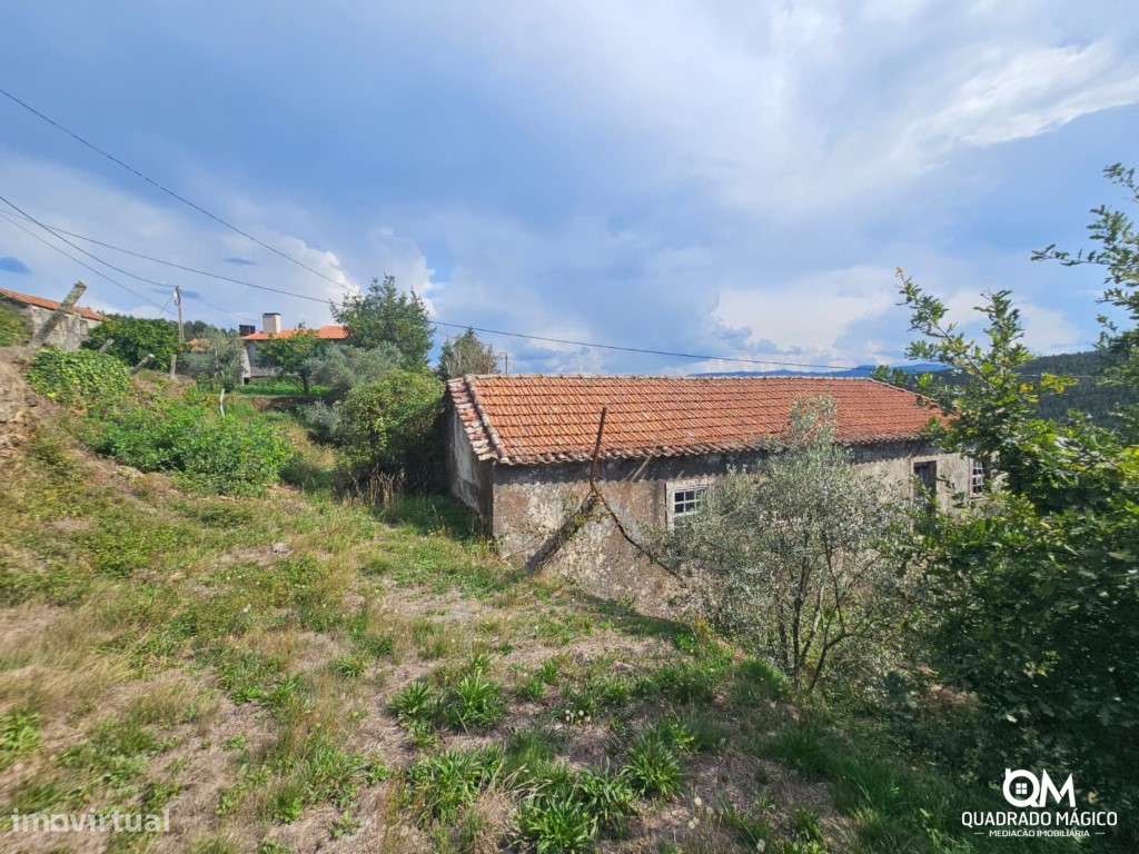 Uma casa por reinventar, 1.827 m² para sonhar, descubra este imóvel!-21