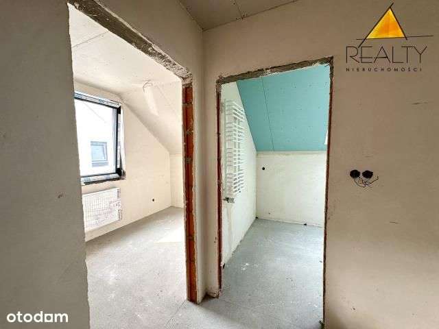 Nowy dom z 4 sypialniami-9