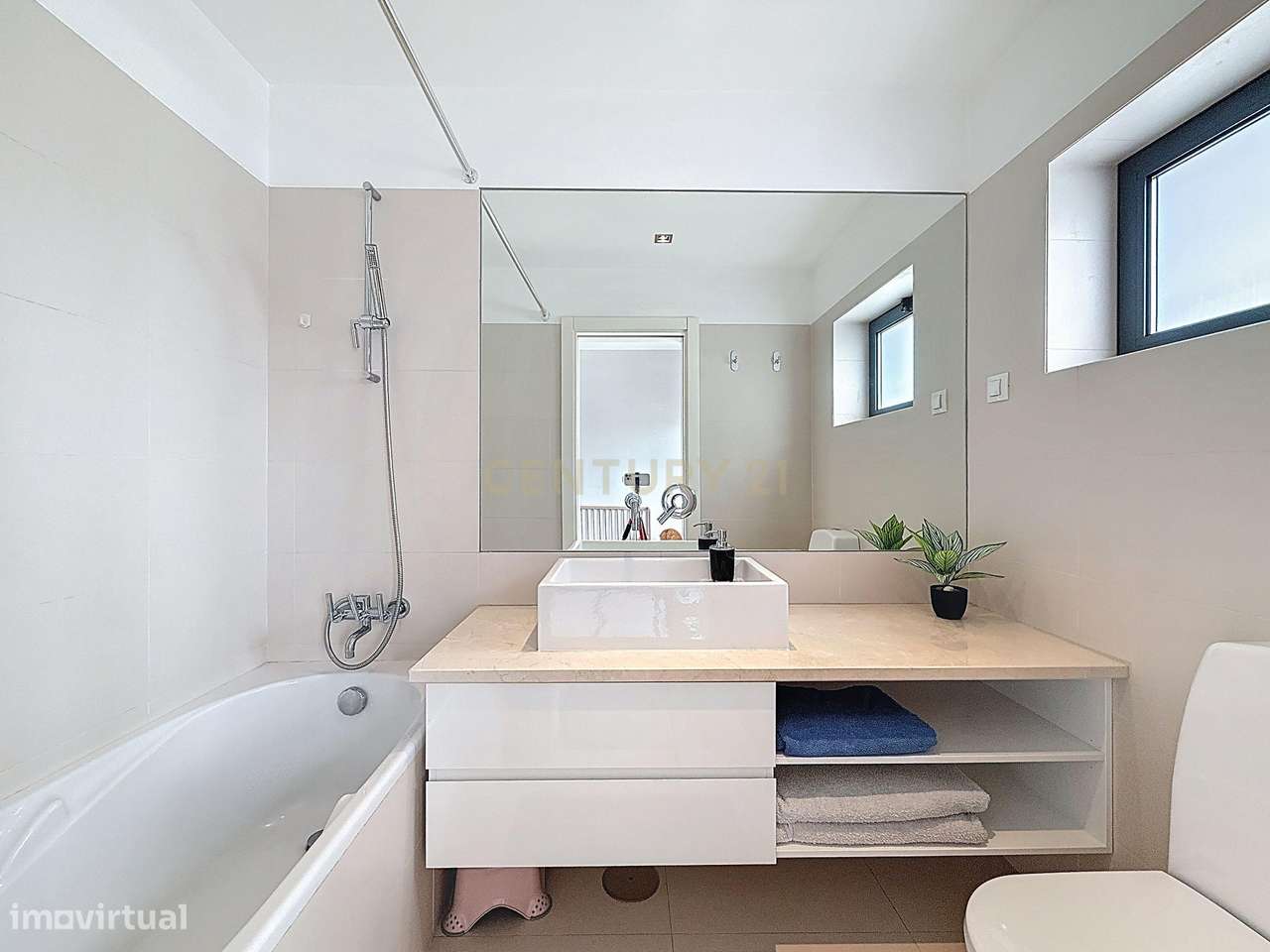 Luxuoso Duplex T4+1 em Amora, Seixal com Vista Panorâmica-26