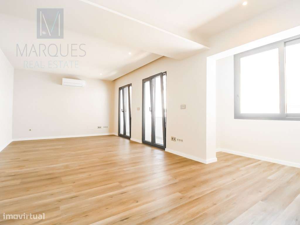 Apartamento T4 com 3 Suites em Almada-10