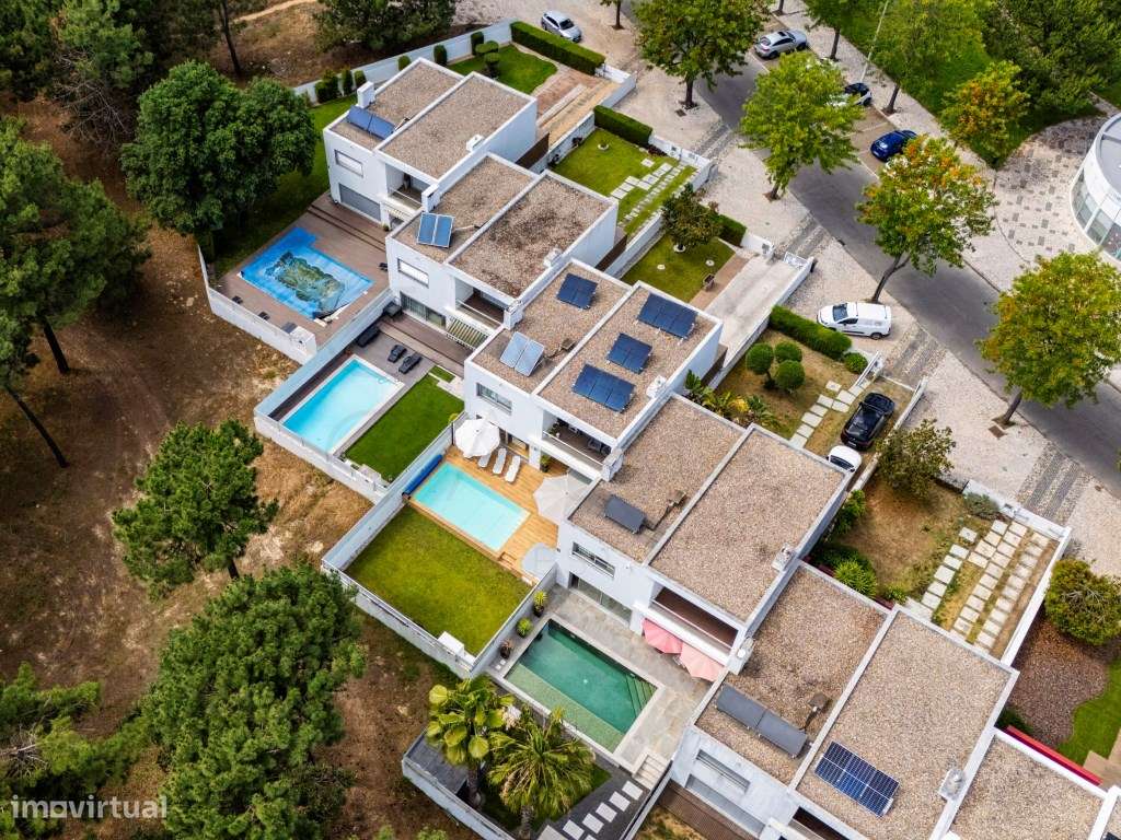 Exclusiva Moradia T4 com garagem, piscina e jacuzzi, rodeada por na...-29