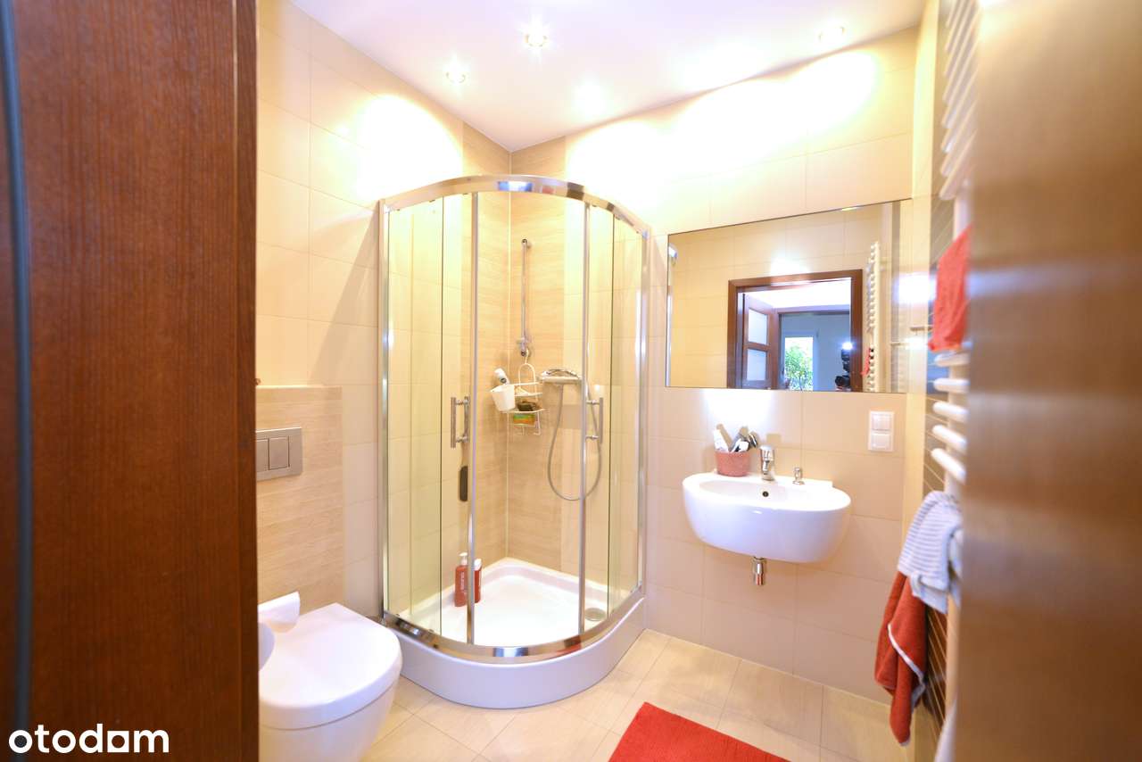 Wyjątkowy rodzinny dom z ogrodem i tarasem, 5 min do Leśnicy-8