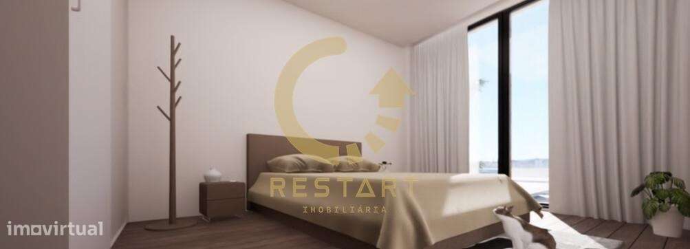 APT T0, último piso, ótima varanda, poente, lugar de garagem, próximo - Grande imagem: 5/24