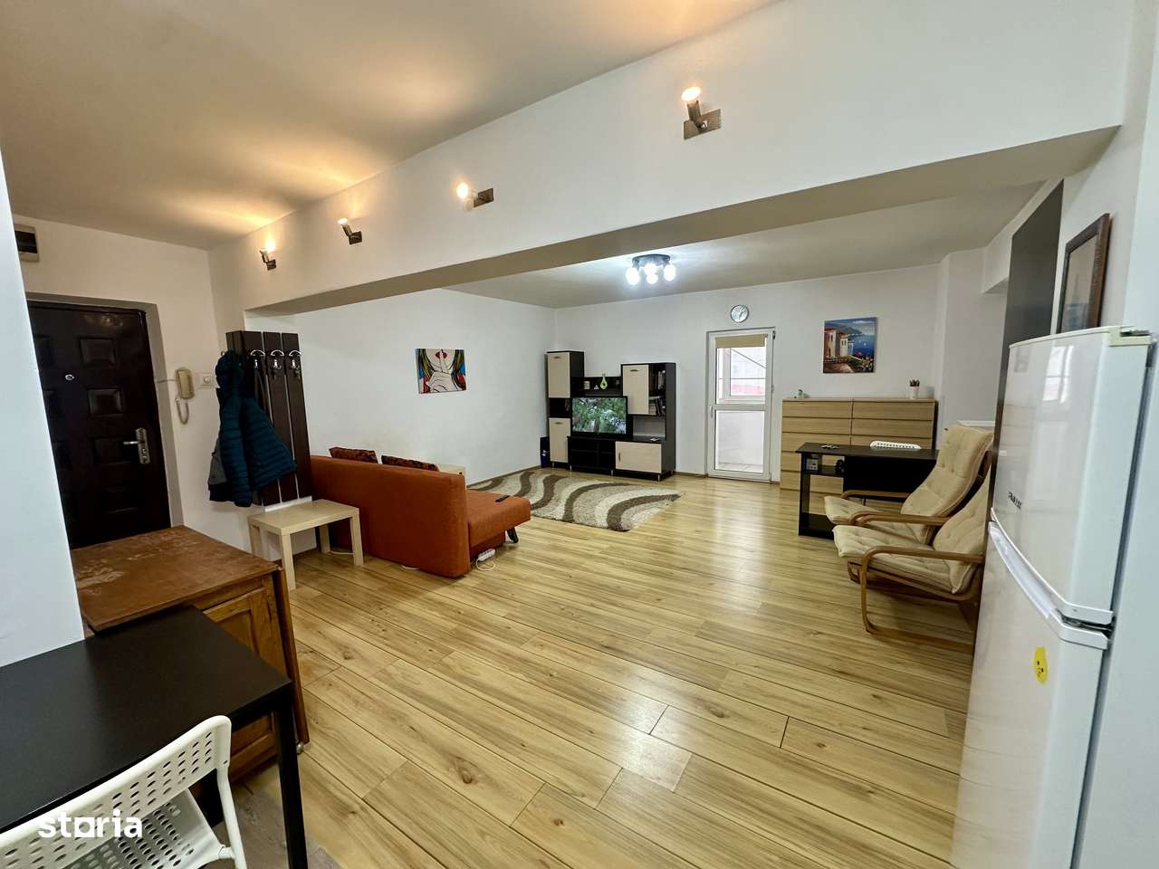 Garsonieră de vânzare spațioasă // 42 mp // Calea Călărașilor-3
