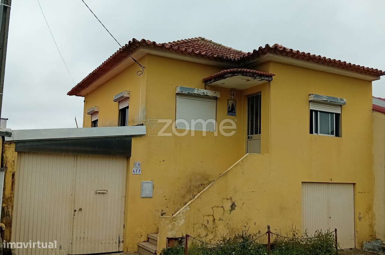 Moradia T4 | Bustos | Oliveira do Bairro | Garagem e Terreno-6