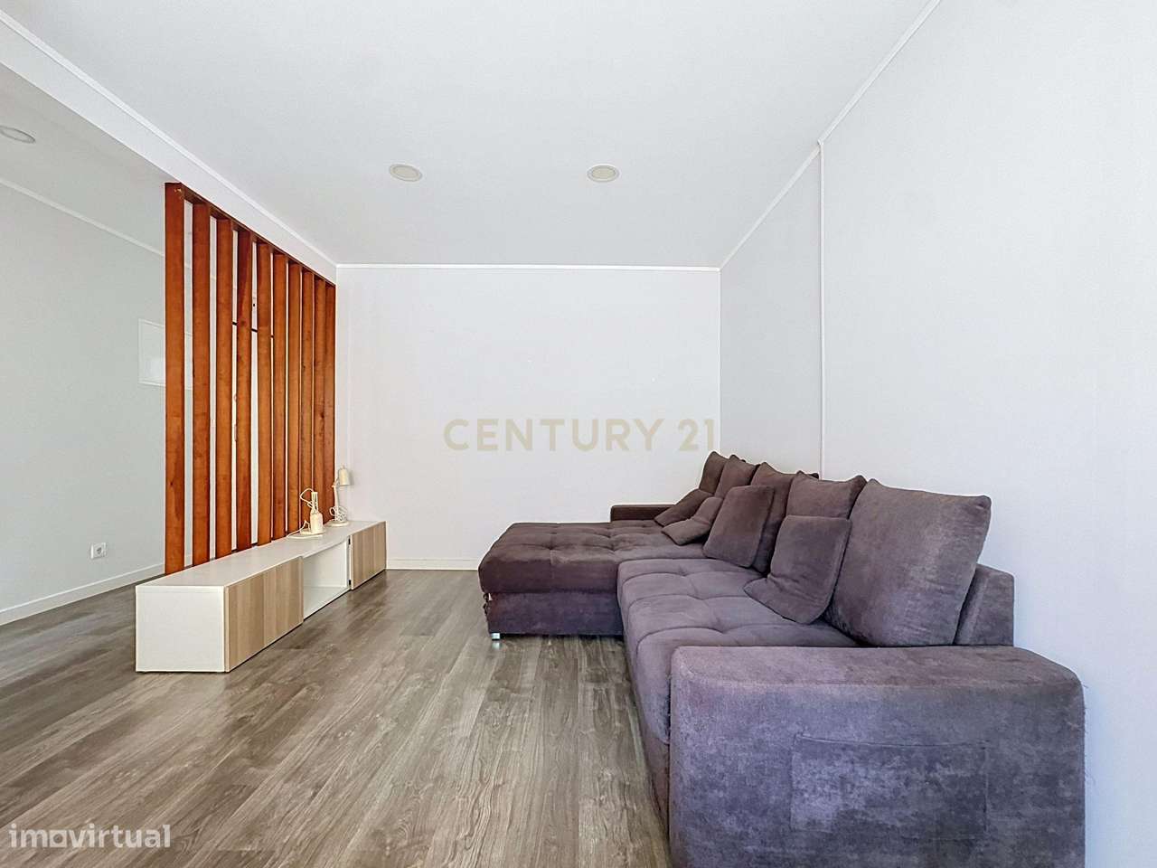 Apart. T3 remodelado em Paio Pires-6