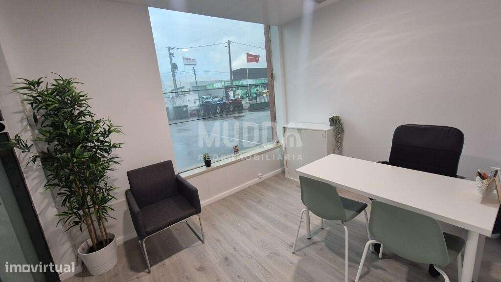 Trespasse clínica médica em Torres Vedras com estacionamento privativo - Grande imagem: 1/10