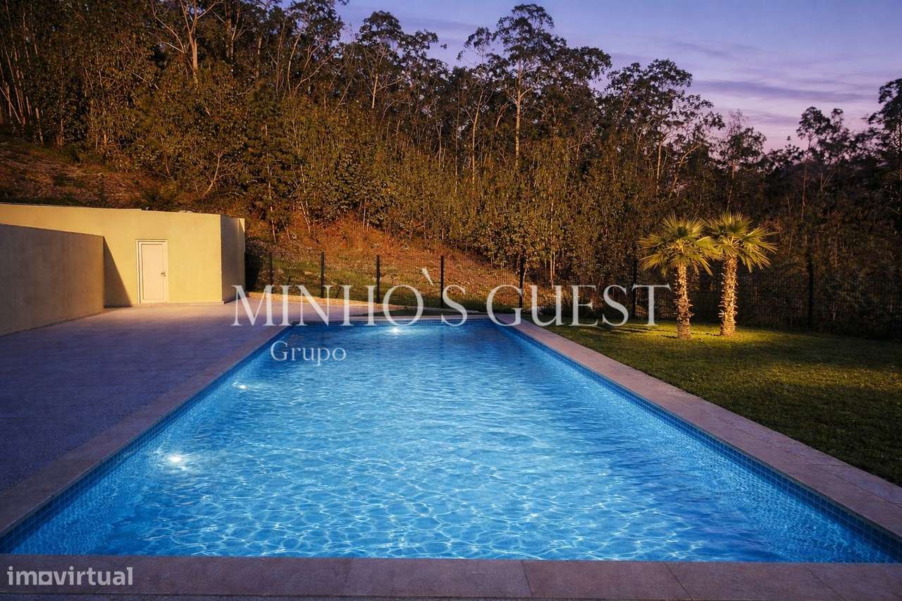 Moradia Individual V3 Nova com Piscina | Espaço, Conforto e Modernidad-34