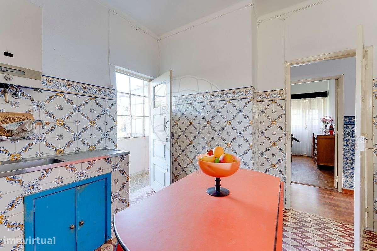 Moradia T6 | 2 Andares com Utilização Independente | Lote 1048m2-20