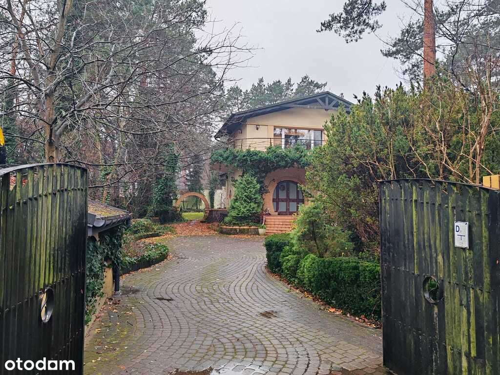 Reprezentacyjna willa - Łomianki Dąbrowa-12