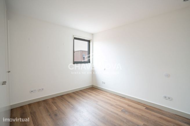 Moradia Geminada T1 C/ Jardim em Bonjardim, Porto-7
