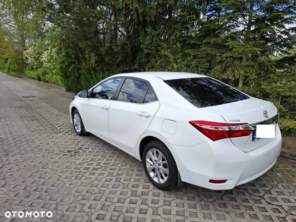 Toyota Corolla 1.6 Premium - 5