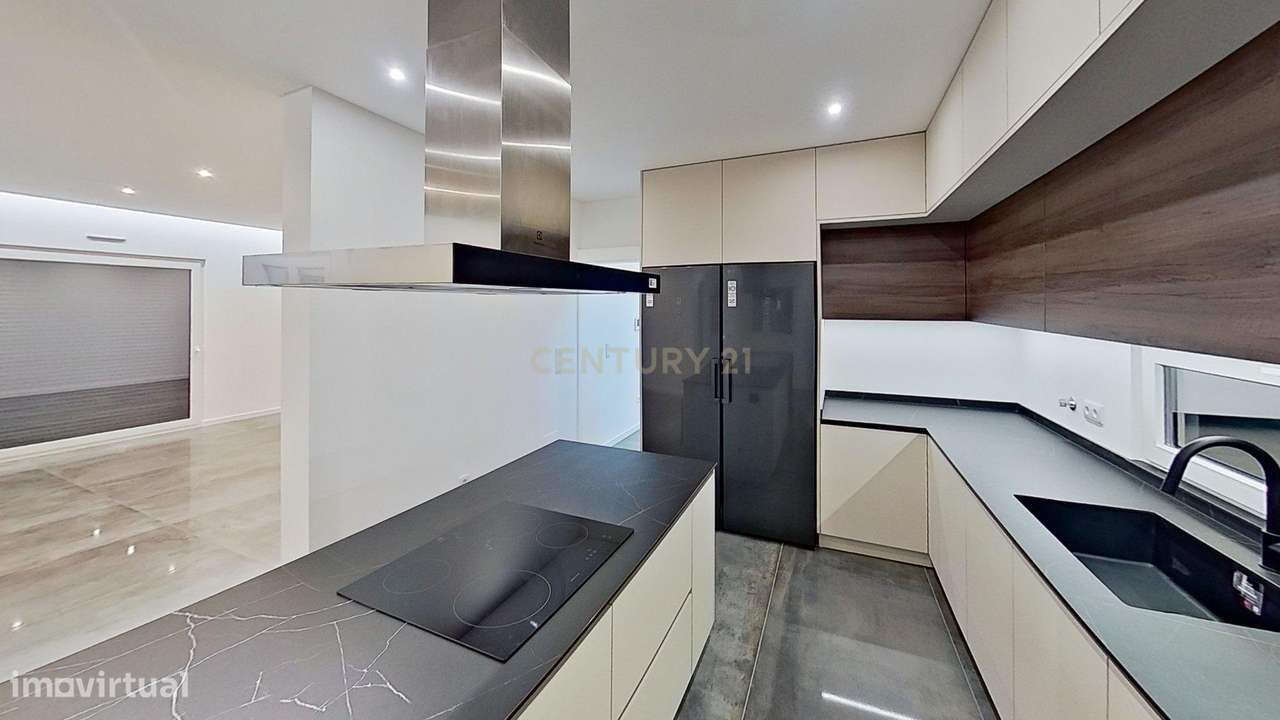 Luxuosa Moradia T4 com Vista Mar em Silveira, Torres Vedras-5