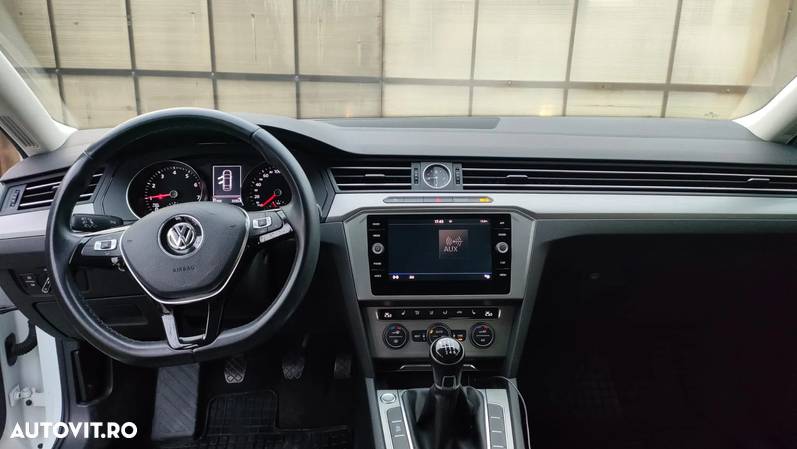 Volkswagen Passat 1.5 TSI ACT Advance - 5