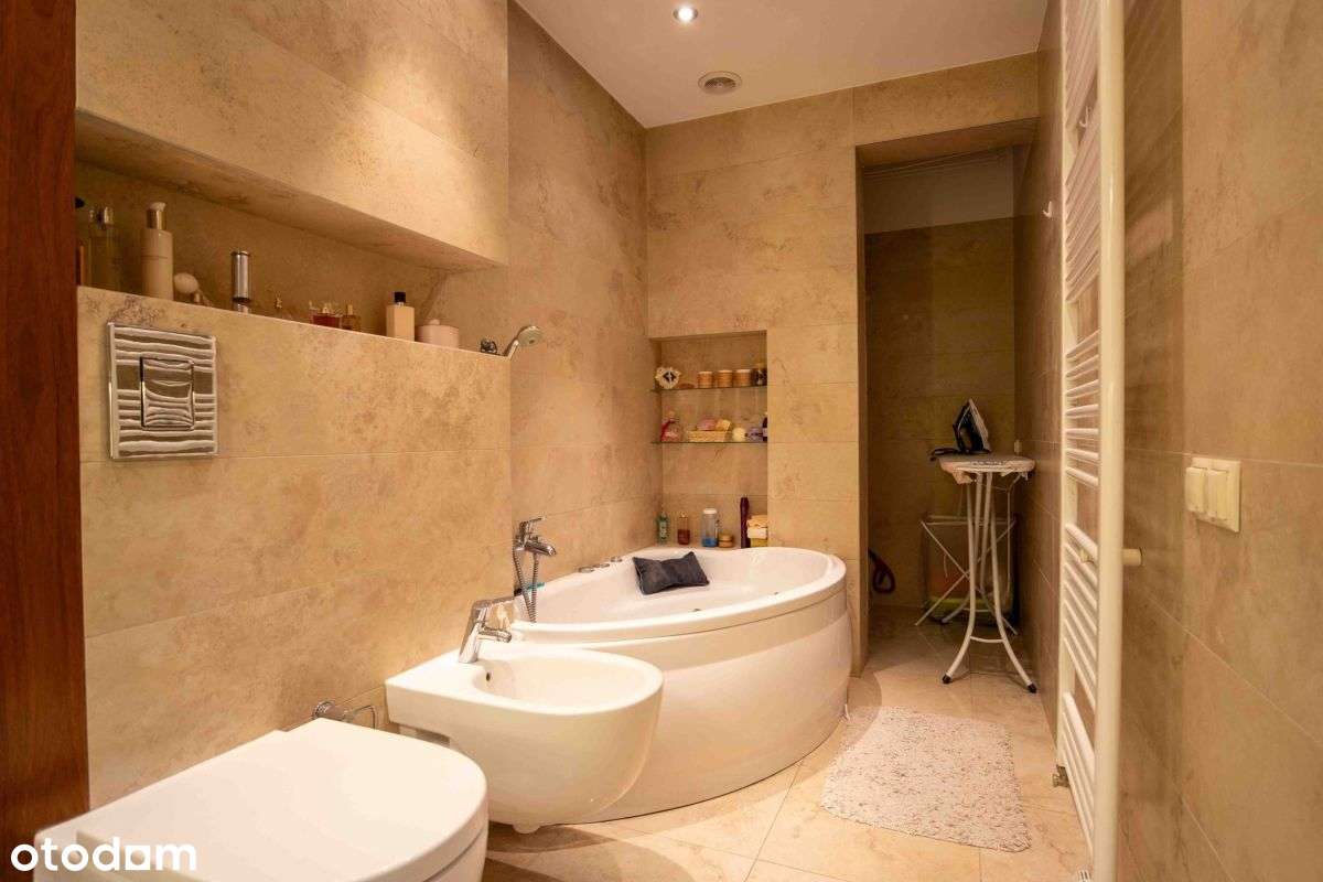 Apartament z dwoma miejscami parkingowymi-12