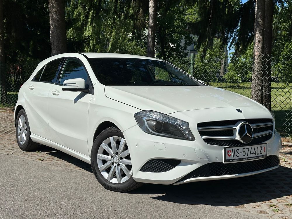 Mercedes-Benz A W176 180 7G-DCT SCORE 2015