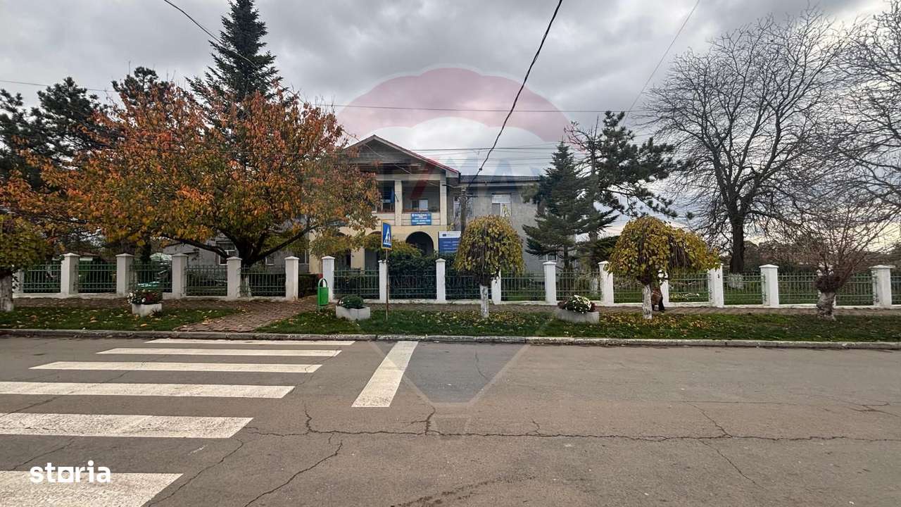 Teren cu constructie, central,  oras Negru Voda-vis-a-vis de Primarie-3