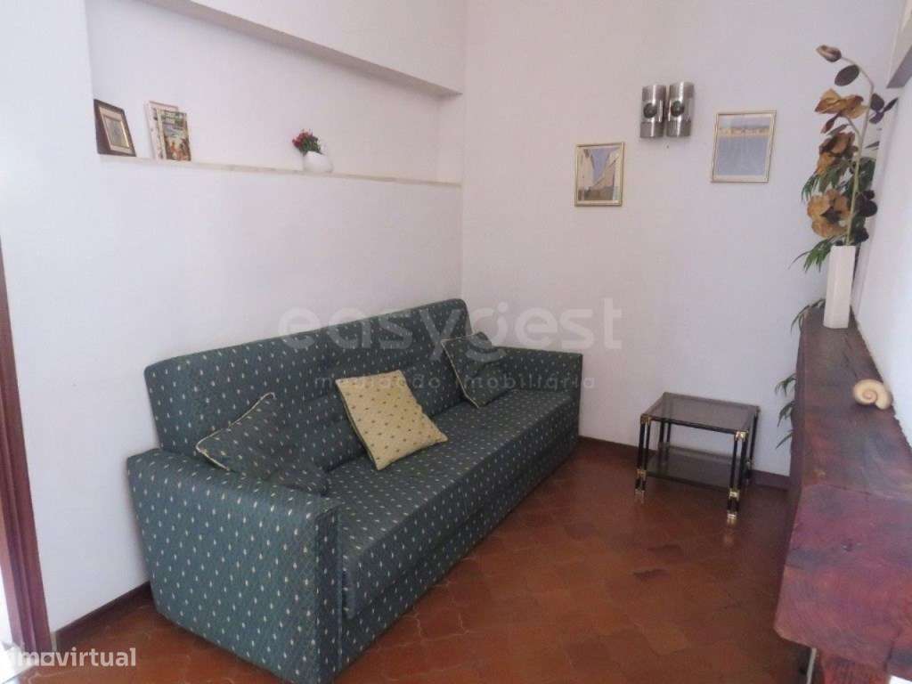 Apartamento T2 com terraço localizado na Vila de Armação de Pêra - Grande imagem: 3/26