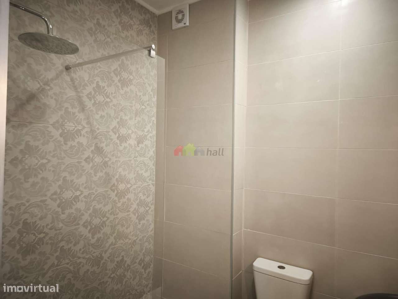Apartamento T2 Remodelado na Baixa Banheira-14