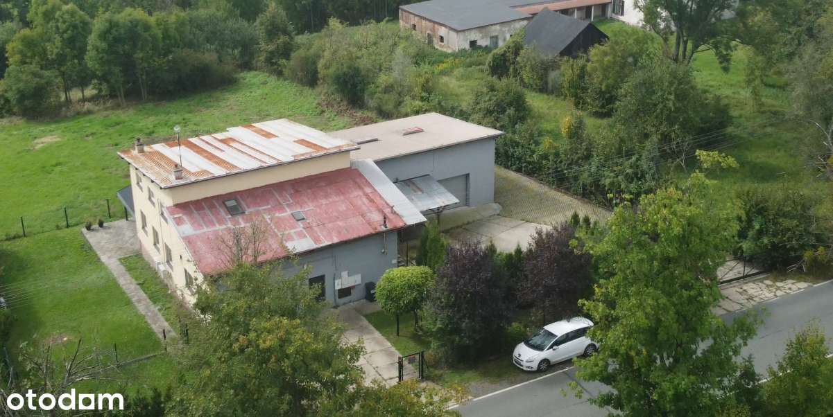 Hala produkcyjno–magazynowa z komfortowym mieszkaniem na piętrze-16