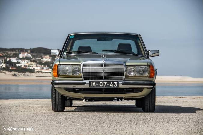 Mercedes-Benz 300 - 11