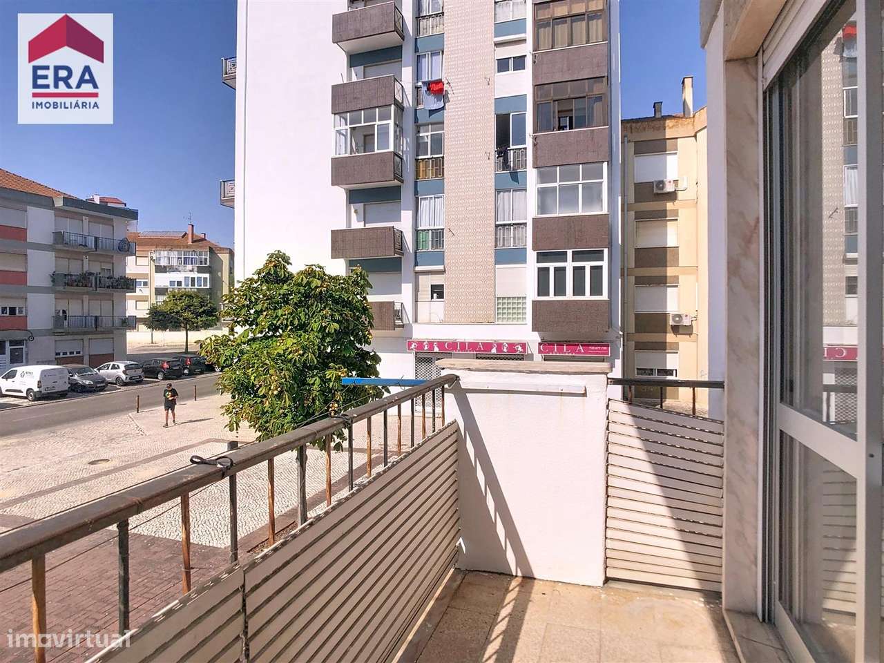Apartamento T4 em Corroios-12