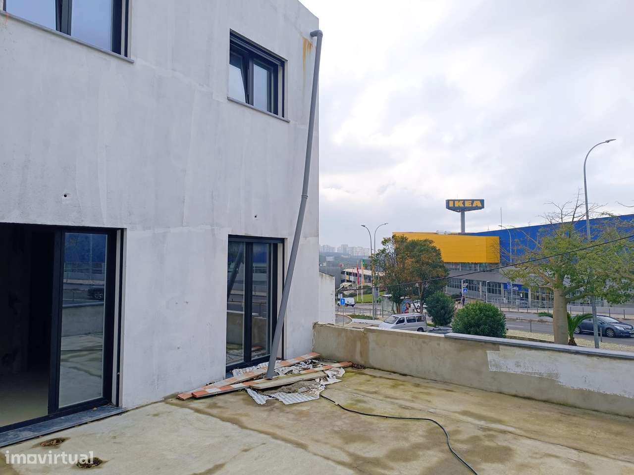 Moradia T4 C/terraço em Alfragide-10