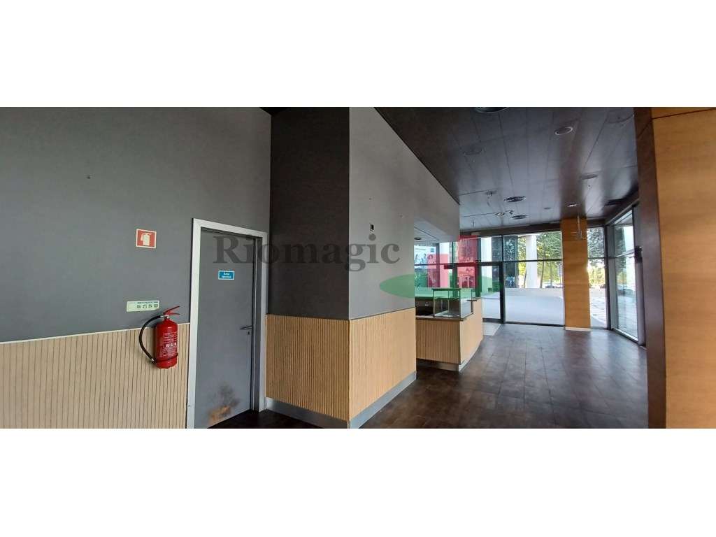 Lisboa - Parque das Nações - Loja para Serviços na Avenida D. João II - Grande imagem: 4/29