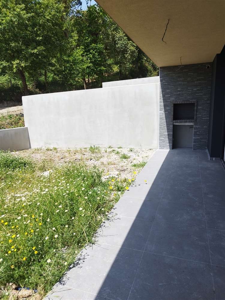 Moradia de 2 pisos em avançado estado de construção - Grande imagem: 4/9