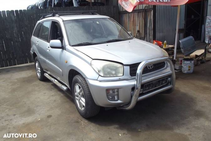 Dezmembrez Toyota Rav 4 an 2005 4x4 cutie automata mtor 2.0 benzina - 2