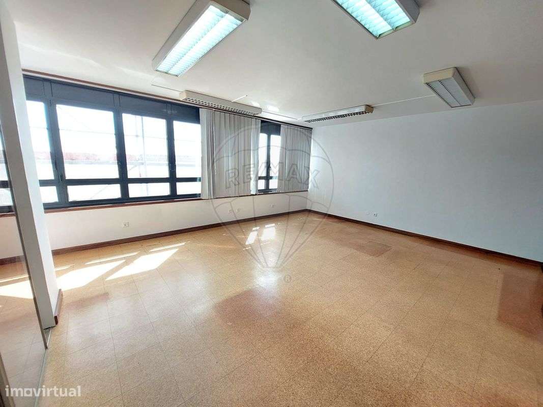 Escritório  para arrendamento - Grande imagem: 5/35