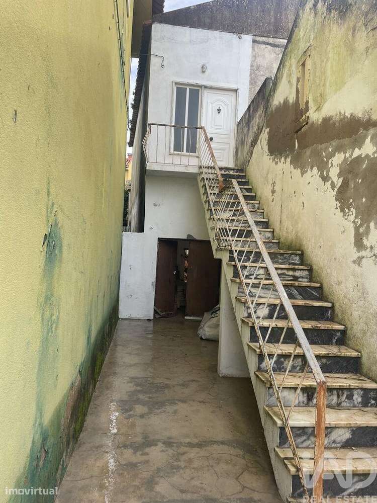 Casa / Villa T4 em Vermelha de 179,7 m2 - Grande imagem: 2/22