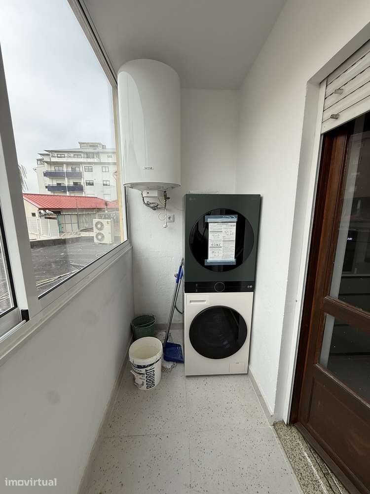 Apartamento totalmente remodelado e mobilado. - Grande imagem: 4/6