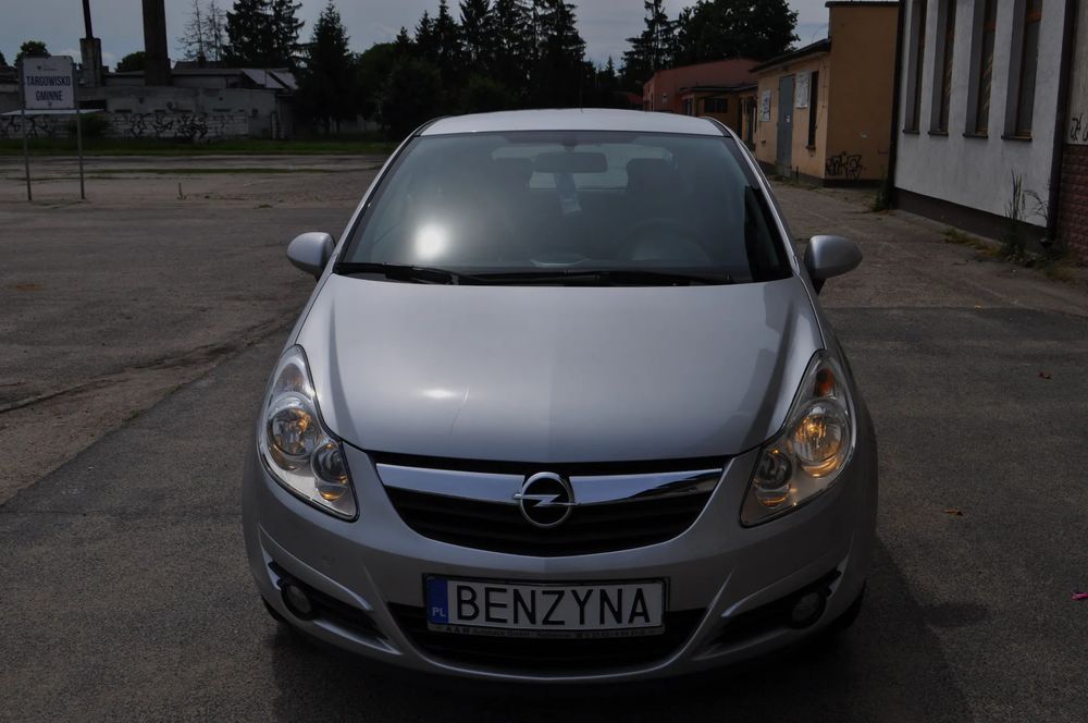 Opel Corsa D 1.2 16V Essentia EasyTronic 2007
