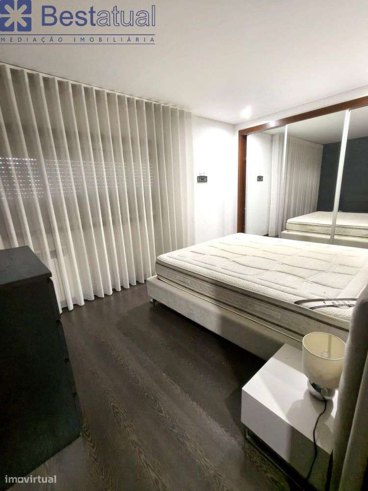 T4 com 186 m2 + Terraço com 186 m2 - Junto ao Centro-46