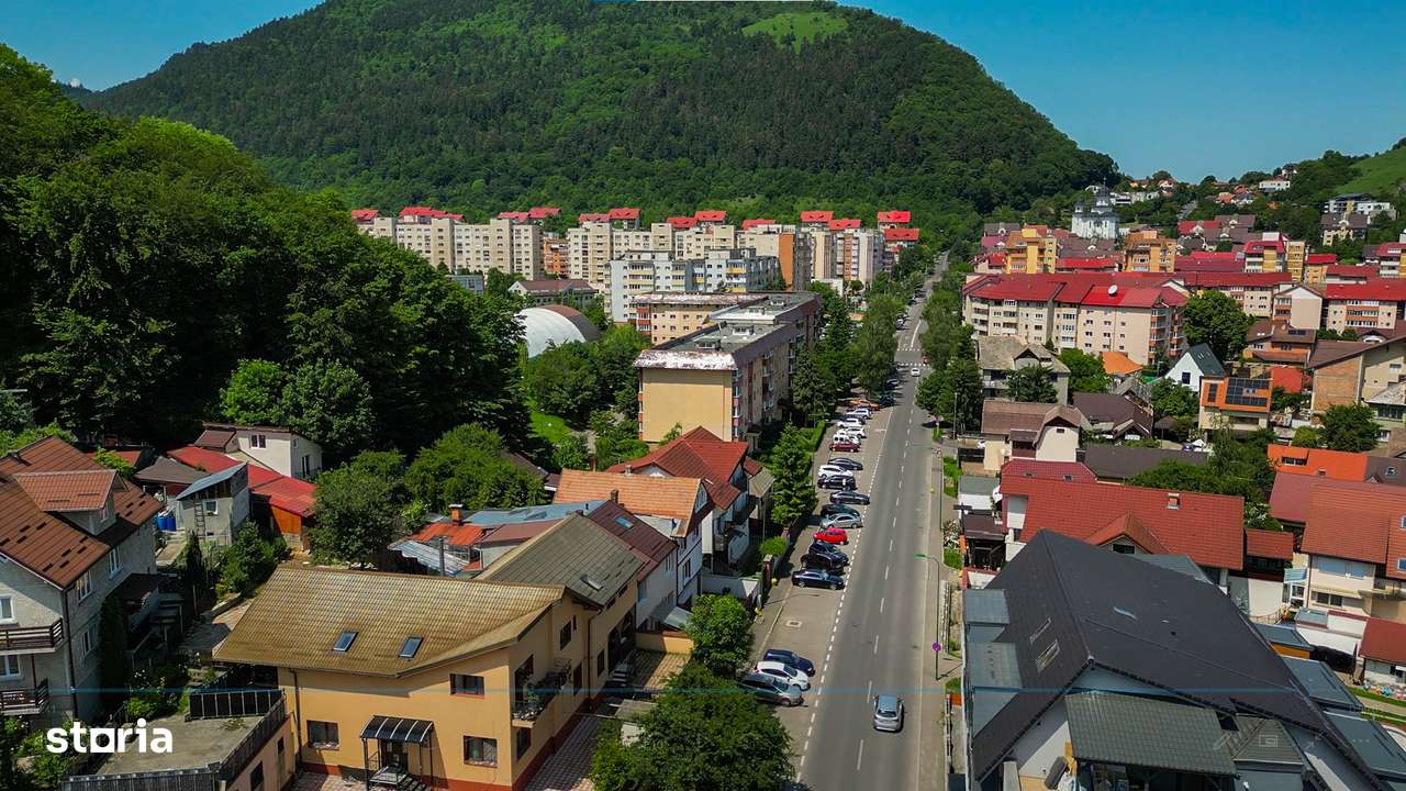 Vila - Racadau - Brasov - Comision Cumparator 0% - Imagine principală: 5/20