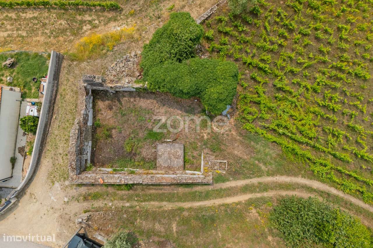 Terreno com 9.375 m² em Santa Marta de Penaguião - Grande imagem: 4/8